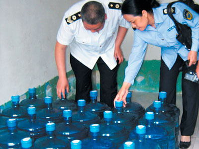 老式桶裝水飲水機(jī)